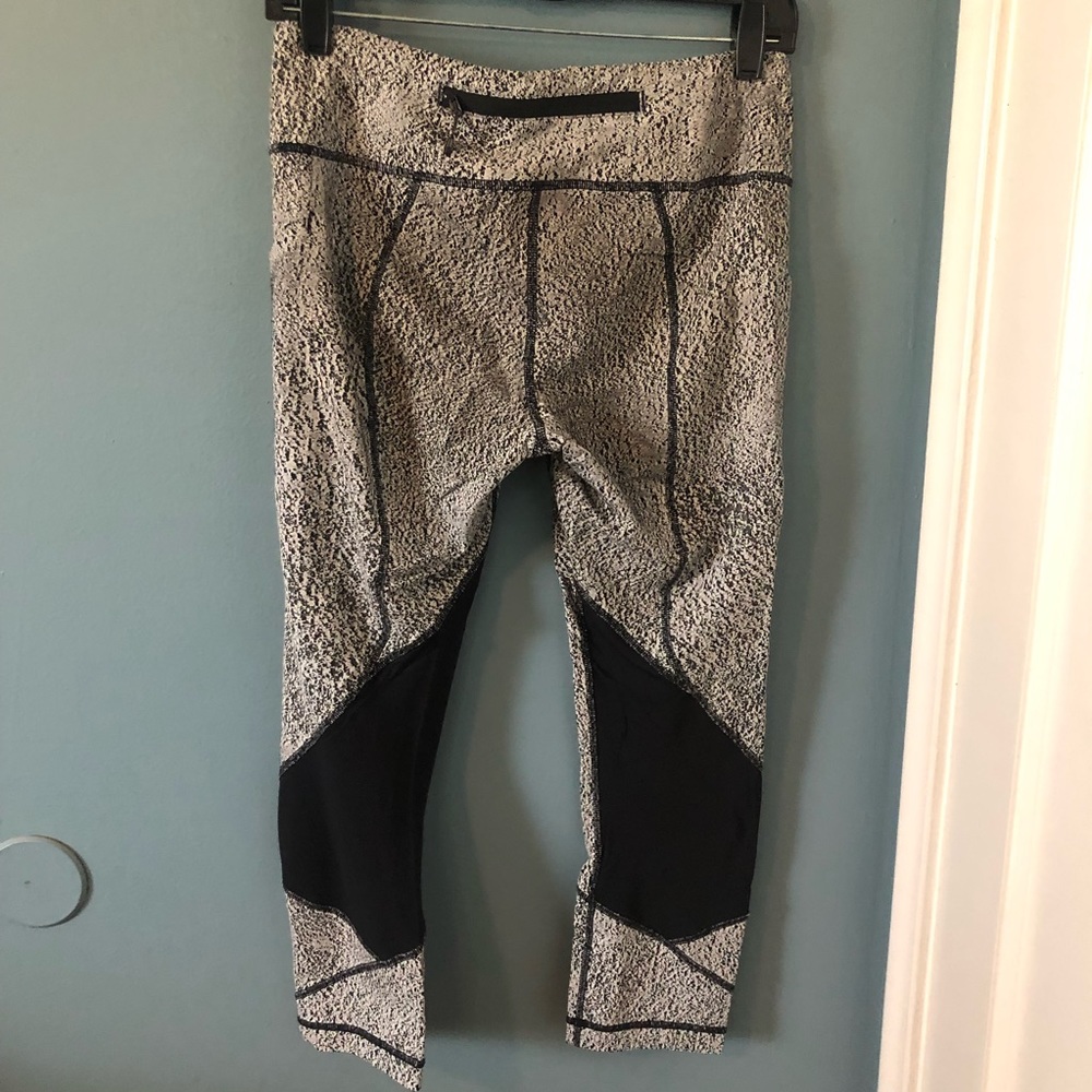 Lululemon Pace Rival Crops - Picture 4 of 8